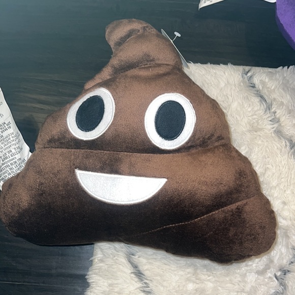 Set of three emoji pillow NEW WITH TAGS 💩🦄😋😈 - Picture 5 of 5